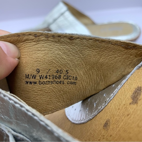 BORN Hand Crafted Footwear Silver Leather  Sandals Flip Flops 9 thong buckle - Picture 6 of 8